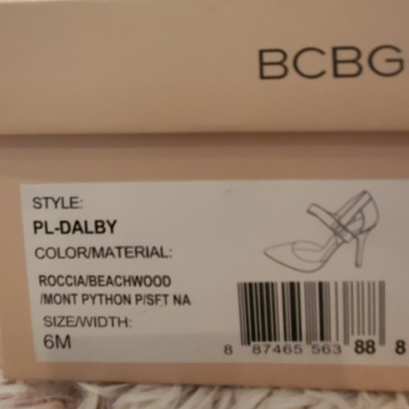 Woman shoes - Picture 6 of 6